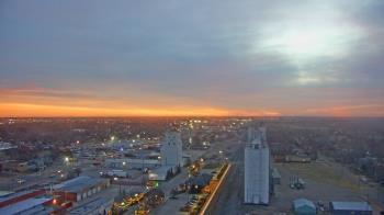 Weather camera view of Garden City Coop Inc - city center.