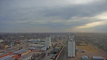 Weather camera view of Garden City Coop Inc - city center.