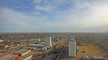 Weather camera view of Garden City Coop Inc - city center.