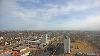 Weather camera view of Garden City Coop Inc - city center.