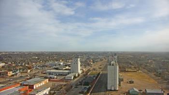 Weather camera view of Garden City Coop Inc - city center.