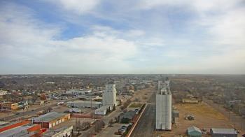 Weather camera view of Garden City Coop Inc - city center.