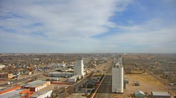 Weather camera view of Garden City Coop Inc - city center.