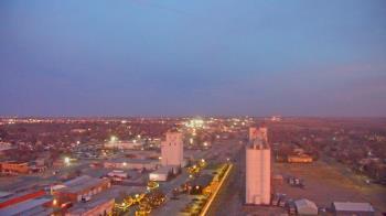 Weather camera view of Garden City Coop Inc - city center.