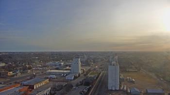 Weather camera view of Garden City Coop Inc - city center.