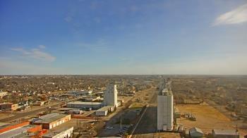 Weather camera view of Garden City Coop Inc - city center.
