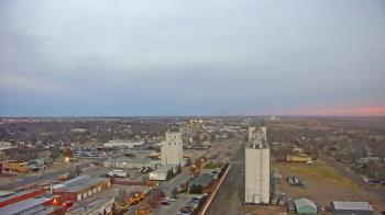Weather camera view of Garden City Coop Inc - city center.