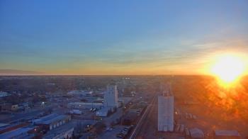 Weather camera view of Garden City Coop Inc - city center.