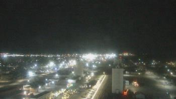 Weather camera view of Garden City Coop Inc - city center.