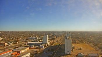 Weather camera view of Garden City Coop Inc - city center.