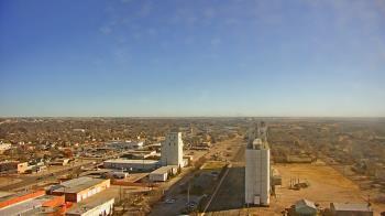 Weather camera view of Garden City Coop Inc - city center.