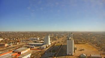 Weather camera view of Garden City Coop Inc - city center.