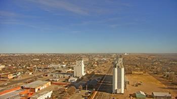 Weather camera view of Garden City Coop Inc - city center.