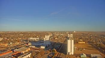 Weather camera view of Garden City Coop Inc - city center.
