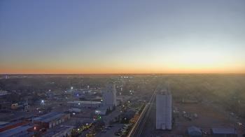 Weather camera view of Garden City Coop Inc - city center.
