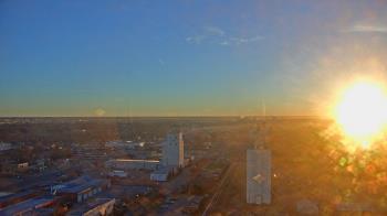 Weather camera view of Garden City Coop Inc - city center.