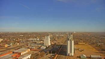 Weather camera view of Garden City Coop Inc - city center.