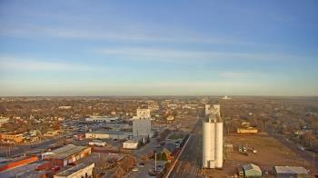 Weather camera view of Garden City Coop Inc - city center.