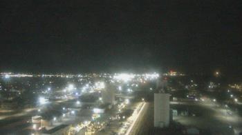 Weather camera view of Garden City Coop Inc - city center.