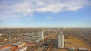 Weather camera view of Garden City Coop Inc - city center.