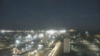 Weather camera view of Garden City Coop Inc - city center.