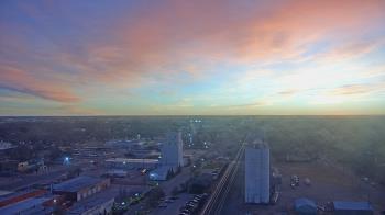 Weather camera view of Garden City Coop Inc - city center.