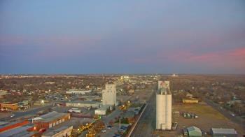 Weather camera view of Garden City Coop Inc - city center.