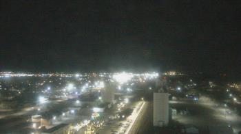 Weather camera view of Garden City Coop Inc - city center.