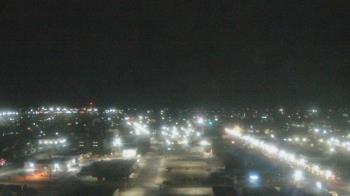 Weather camera view of Garden City Coop Inc - city center.