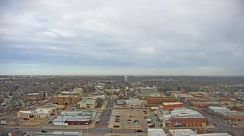 Weather camera view of Garden City Coop Inc - city center.