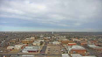 Weather camera view of Garden City Coop Inc - city center.
