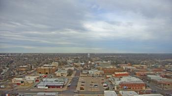 Weather camera view of Garden City Coop Inc - city center.