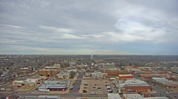 Weather camera view of Garden City Coop Inc - city center.