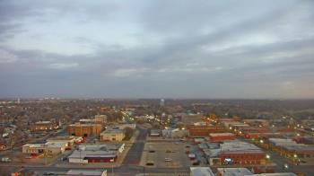 Weather camera view of Garden City Coop Inc - city center.