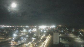 Weather camera view of Garden City Coop Inc - city center.