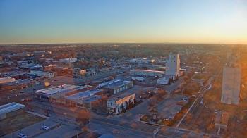 Weather camera view of Garden City Coop Inc - city center.
