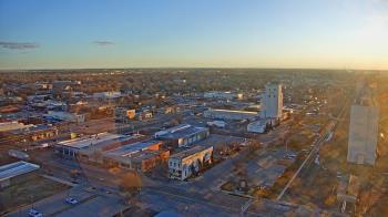 Weather camera view of Garden City Coop Inc - city center.