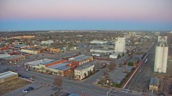 Weather camera view of Garden City Coop Inc - city center.