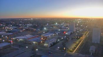Weather camera view of Garden City Coop Inc - city center.