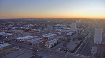 Weather camera view of Garden City Coop Inc - city center.