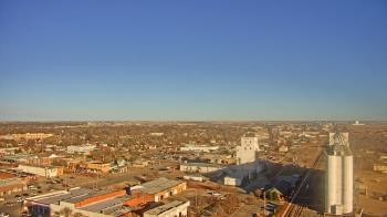 Weather camera view of Garden City Coop Inc - city center.