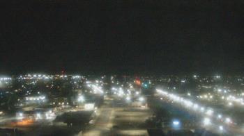 Weather camera view of Garden City Coop Inc - city center.