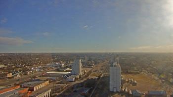 Weather camera view of Garden City Coop Inc - city center.