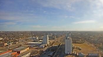 Weather camera view of Garden City Coop Inc - city center.