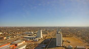 Weather camera view of Garden City Coop Inc - city center.