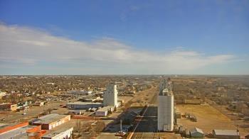 Weather camera view of Garden City Coop Inc - city center.
