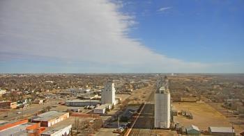 Weather camera view of Garden City Coop Inc - city center.