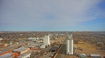 Weather camera view of Garden City Coop Inc - city center.