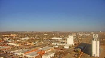 Weather camera view of Garden City Coop Inc - city center.