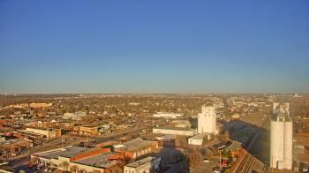 Weather camera view of Garden City Coop Inc - city center.